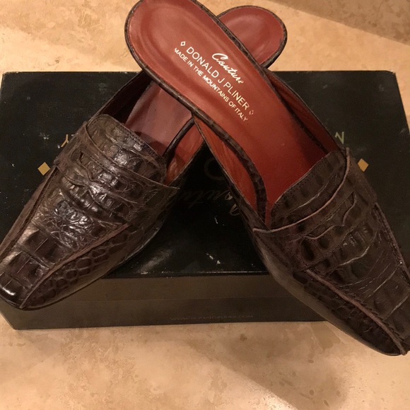 alligator mules